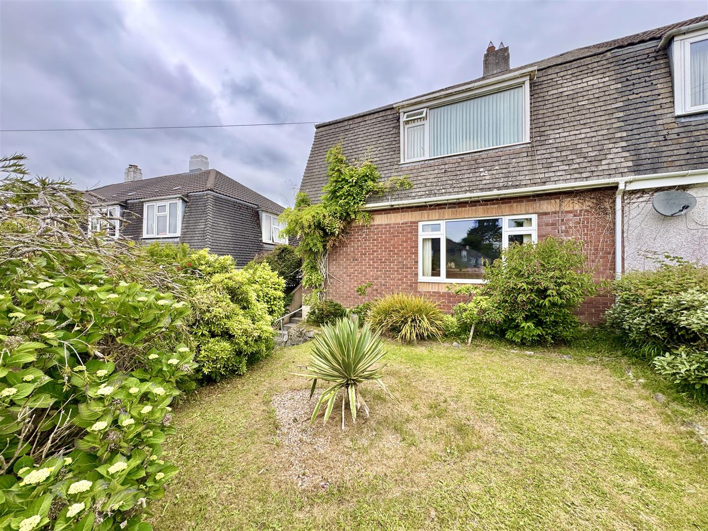 3 bed property in Moresk Road, Truro